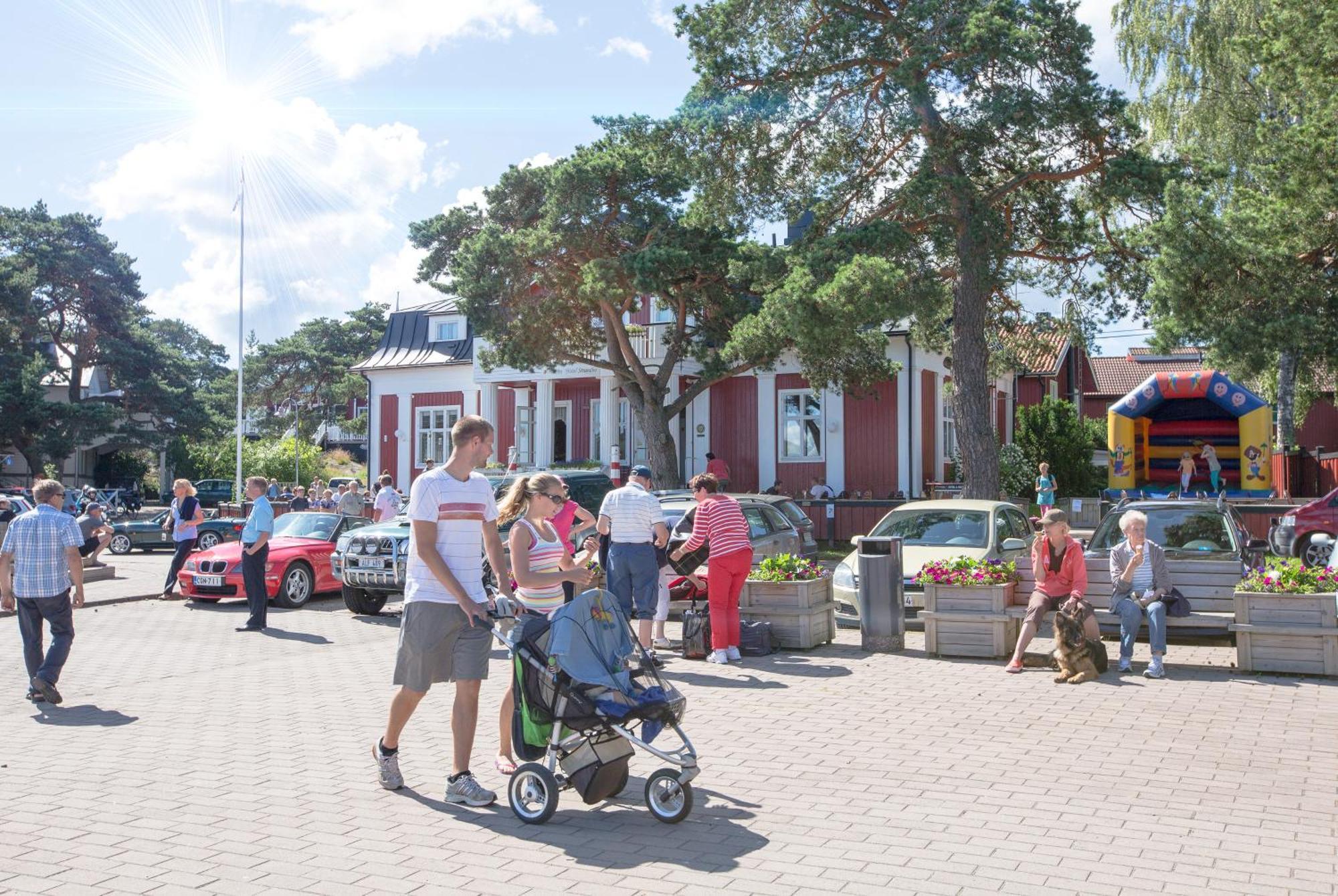 Hotel Strandbo Nauvo Exterior photo